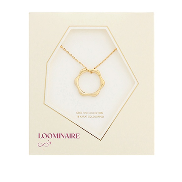 Hexagon Shape Pendant Necklace - Picture 1 of 1
